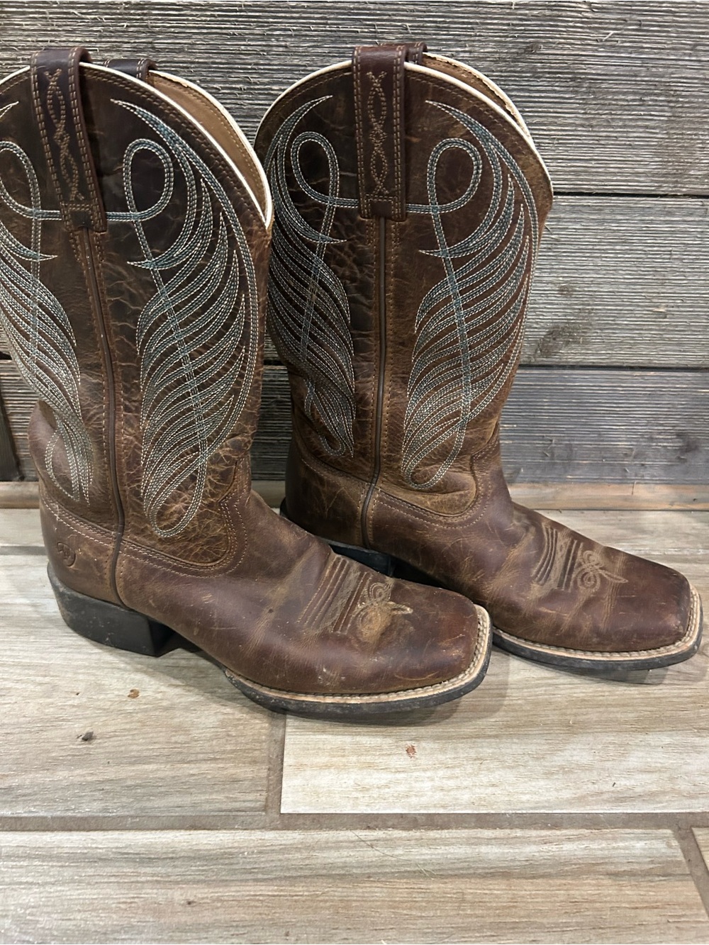 Womens Brown Leather Cowboy Boots - Classic Western Style